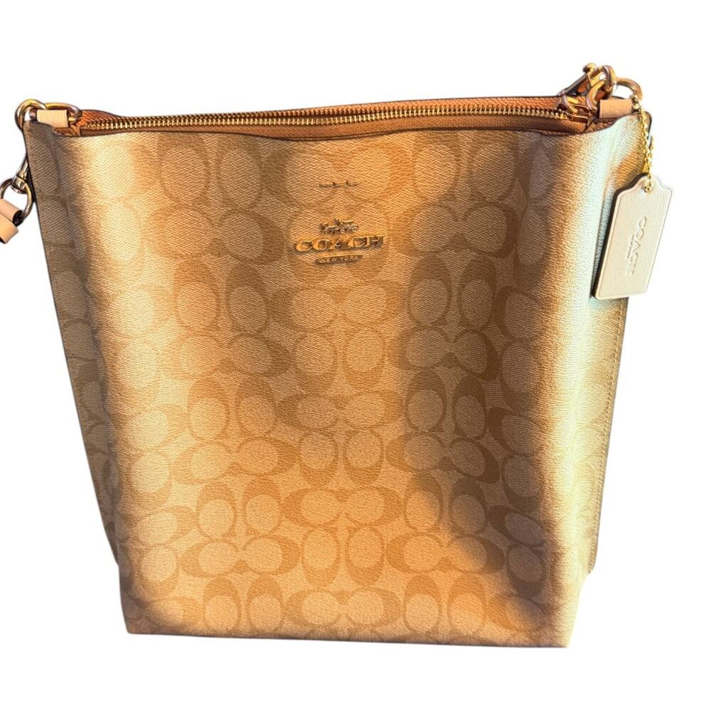 Coach Signature Bucket Shoulder Bag – Tan & Ivory